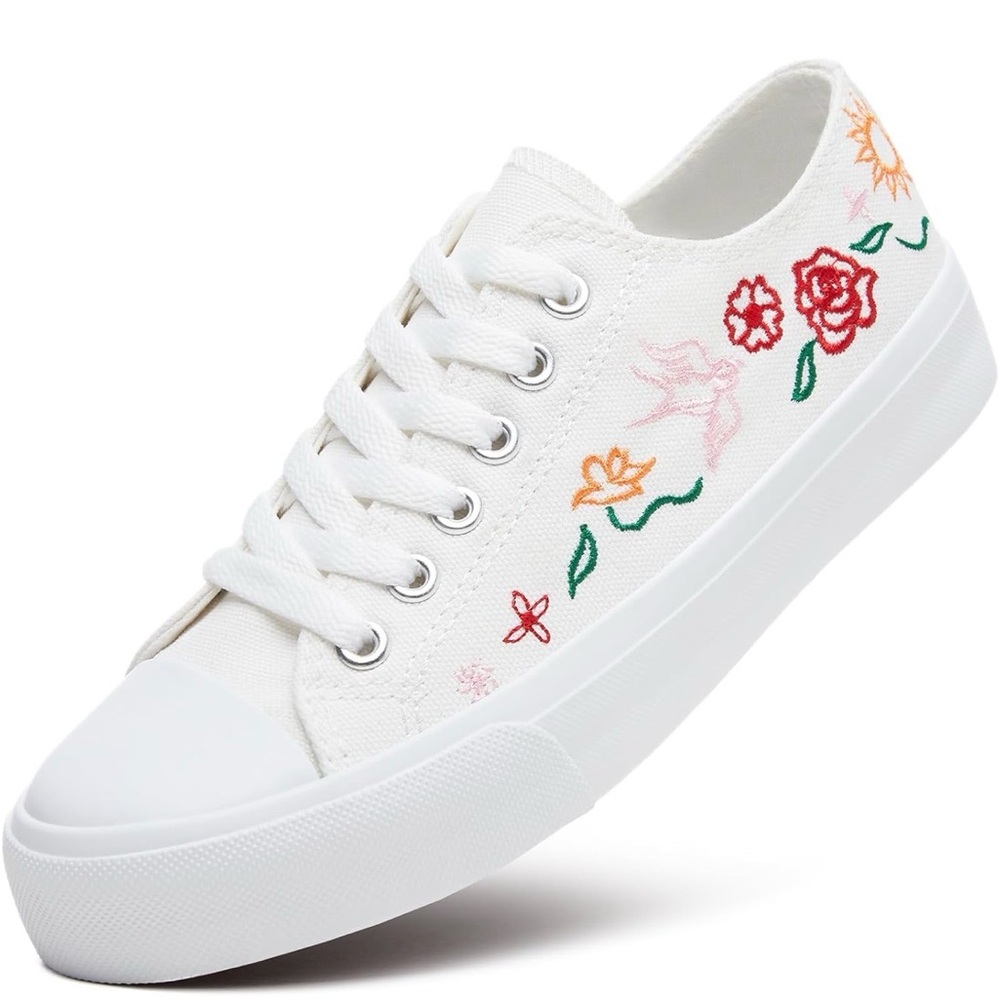 Embroidered Floral Canvas Sneakers – Cream Low Top (Converse Style)- Size 7M NEW